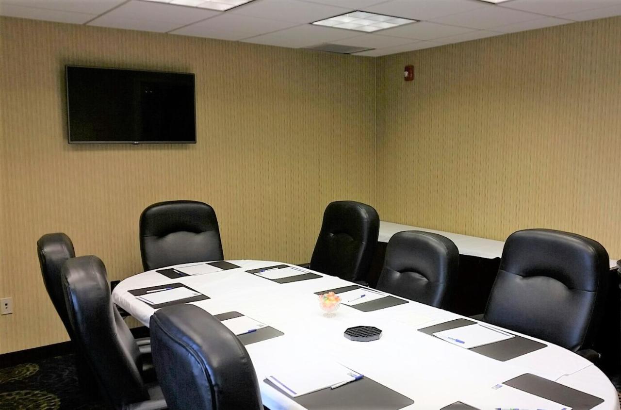 Holiday Inn Express Hotel & Suites Pittsburgh Airport By Ihg Robinson Township Exterior foto