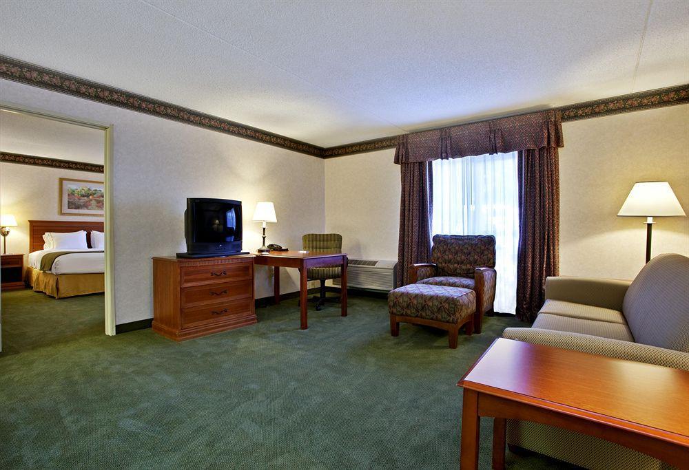 Holiday Inn Express Hotel & Suites Pittsburgh Airport By Ihg Robinson Township Quarto foto