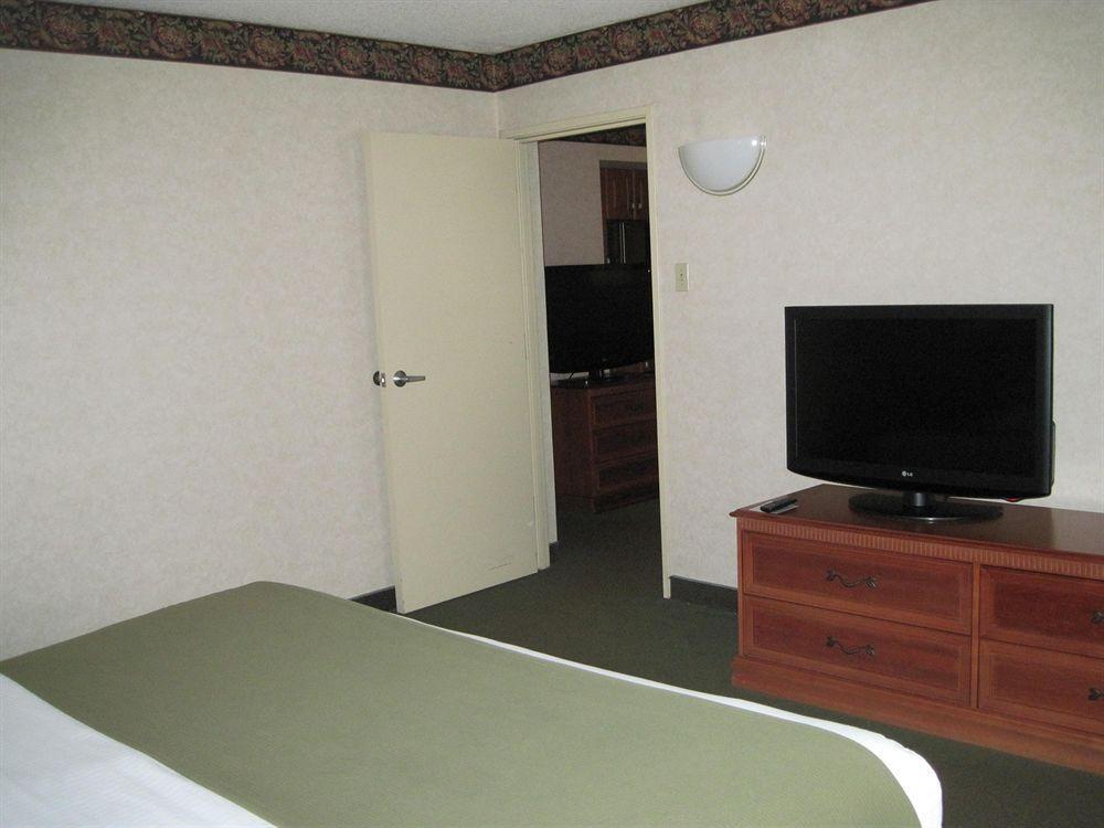 Holiday Inn Express Hotel & Suites Pittsburgh Airport By Ihg Robinson Township Quarto foto