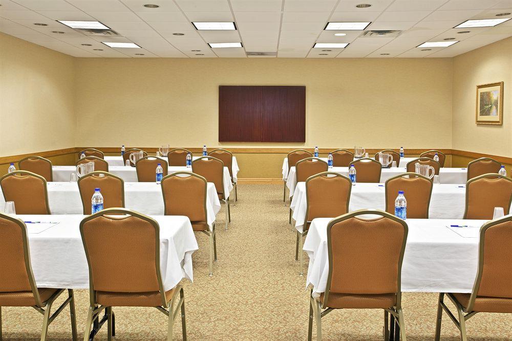 Holiday Inn Express Hotel & Suites Pittsburgh Airport By Ihg Robinson Township Instalações foto
