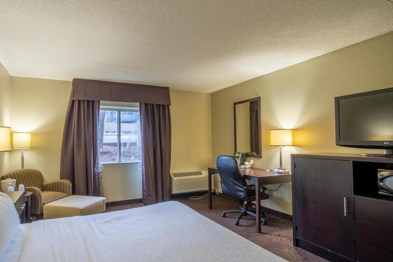 Holiday Inn Express Hotel & Suites Pittsburgh Airport By Ihg Robinson Township Exterior foto