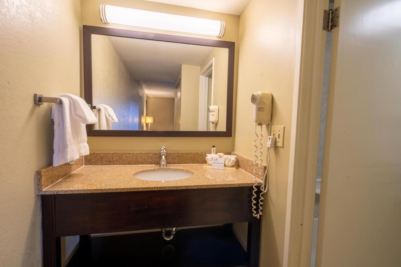 Holiday Inn Express Hotel & Suites Pittsburgh Airport By Ihg Robinson Township Exterior foto
