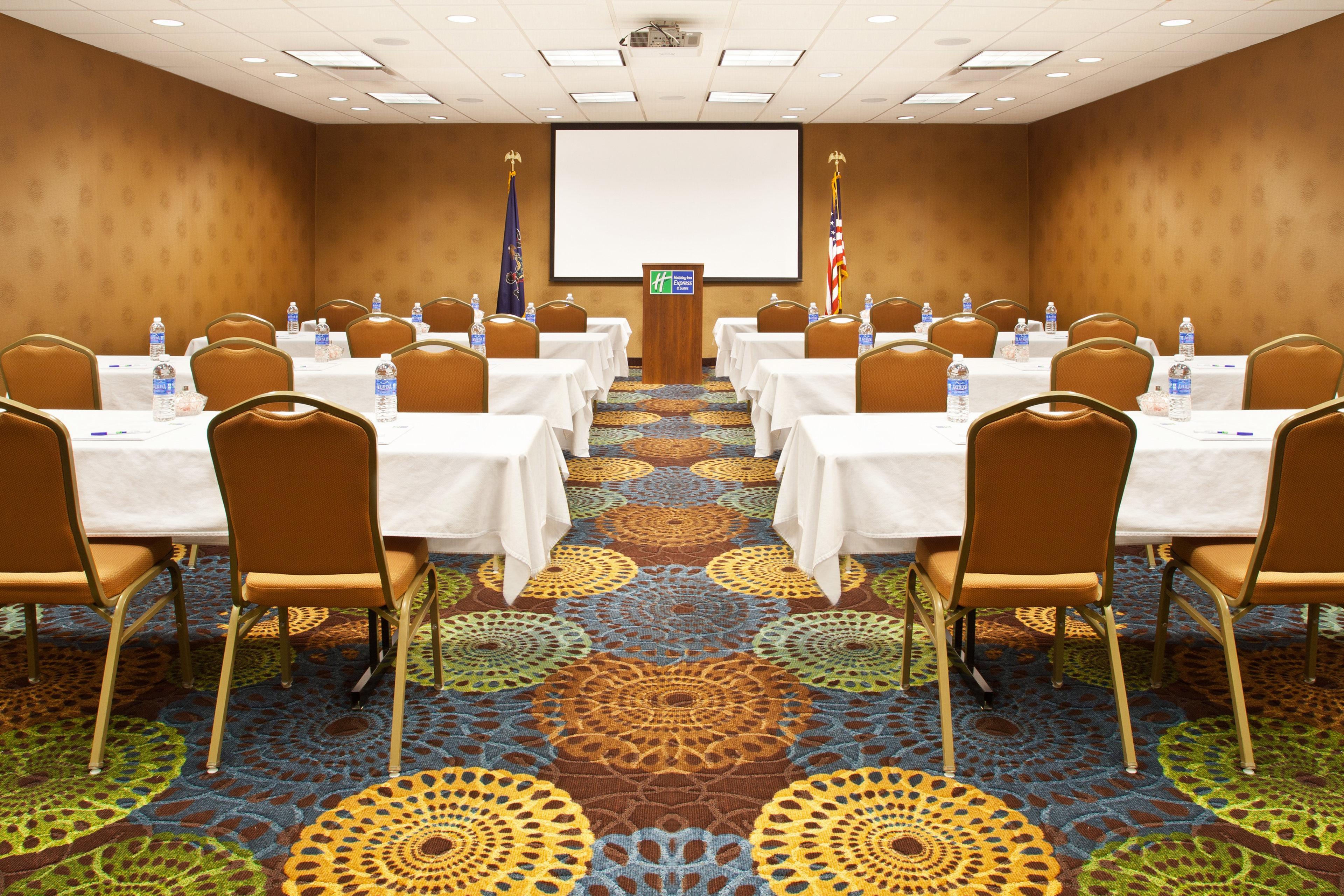 Holiday Inn Express Hotel & Suites Pittsburgh Airport By Ihg Robinson Township Exterior foto