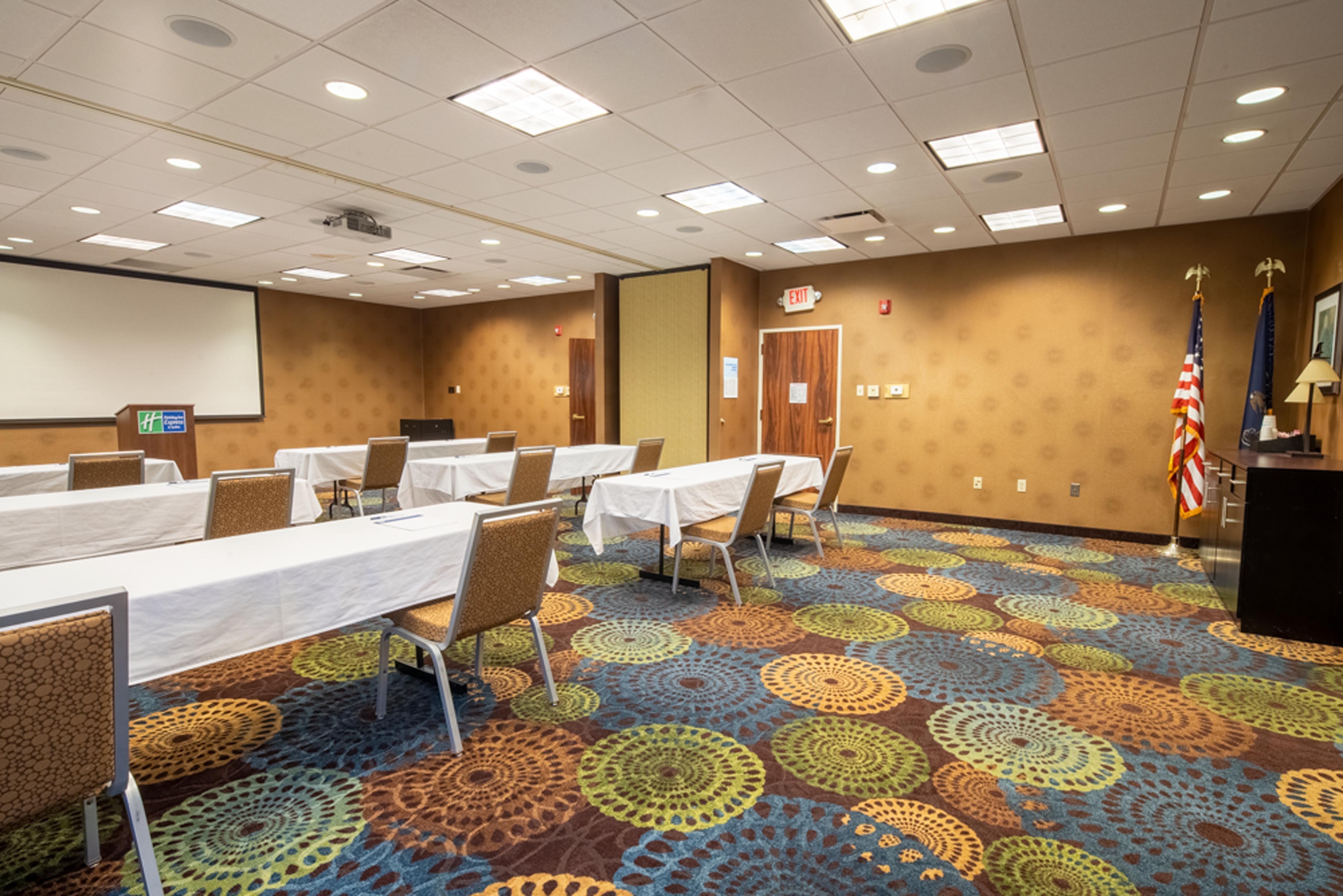 Holiday Inn Express Hotel & Suites Pittsburgh Airport By Ihg Robinson Township Exterior foto